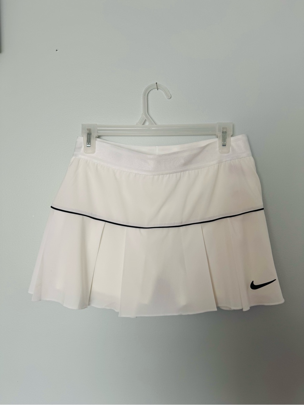 Nike Court Victory Dri-FIT Tennis Skort NWT White/Black Women’s Medium - Picture 3 of 8